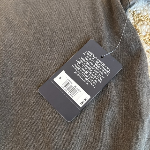 Lucky brand t shirt - Picture 3 of 8